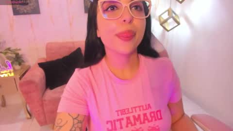 Snapshot of melaniegrayx chatting on March 5, 6:56 pm melaniegrayx online show from March 5, 6:56 pm