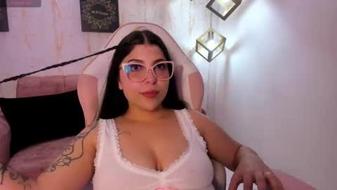 Snapshot of melaniegrayx chatting on February 20, 5:52 pm melaniegrayx online show from February 20, 5:52 pm