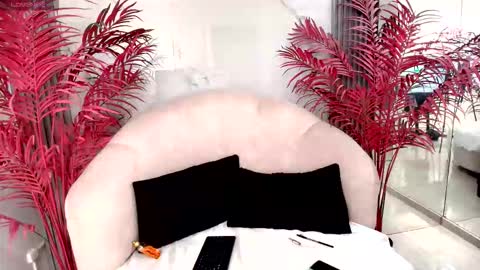 Snapshot of melaniepatton chatting on October 13, 12:40 pm Melanie online show from October 13, 12:40 pm