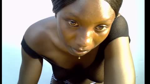 Snapshot of melanine_floral chatting on February 19, 6:22 am Praiz online show from February 19, 6:22 am