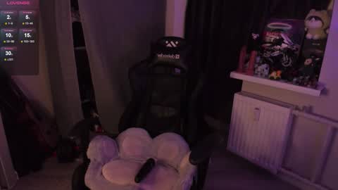 Ash online show from December 16, 10:16 pm