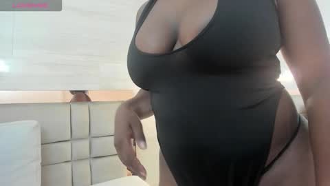 melany online show from November 19, 7:34 pm