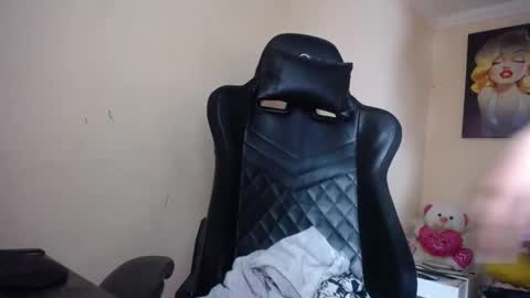 melany online show from September 26, 2:52 am