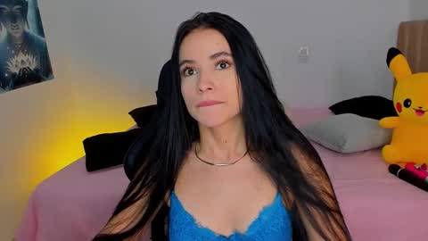 melanyrouse1 online show from January 18, 7:56 pm