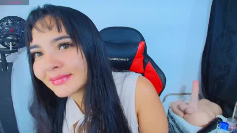    Independent model online show from February 17, 4:00 am