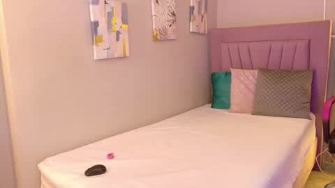 meli_peach online show from January 31, 7:33 pm