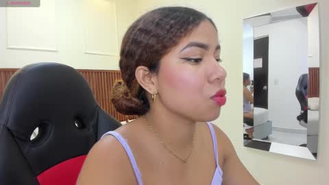 Snapshot of melinamartins chatting on September 22, 4:55 pm M E L I N A online show from September 22, 4:55 pm