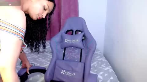 Snapshot of melinna706702 chatting on October 19, 12:26 am melinna706702 online show from October 19, 12:26 am