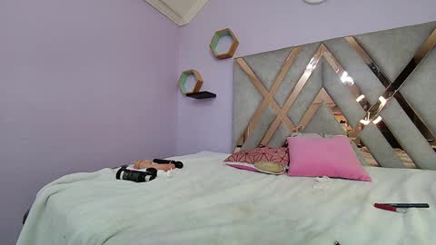 Snapshot of melisa_garcia chatting on February 19, 2:44 pm Melissa online show from February 19, 2:44 pm