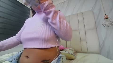 Snapshot of melisa_garcia chatting on February 15, 11:28 am Melissa online show from February 15, 11:28 am
