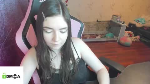 melisanilson online show from February 1, 1:13 am