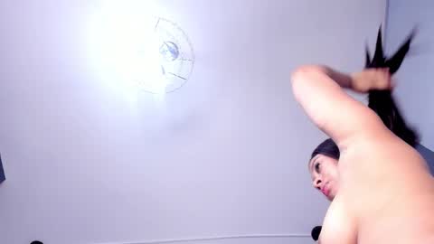 melissa_23_ online show from December 1, 7:45 pm