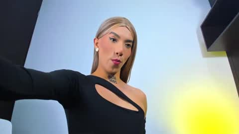 Snapshot of melissa_fem_ chatting on September 19, 9:07 pm M E L I S S A online show from September 19, 9:07 pm