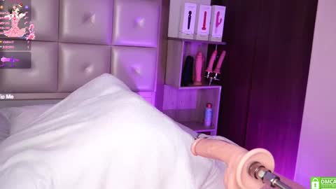 melissa_luu online show from September 30, 10:20 pm