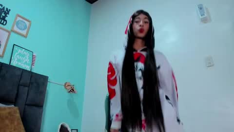 Melissa  online show from March 2, 2:43 pm