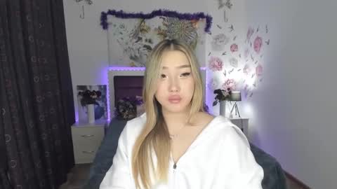 Melissa online show from December 9, 6:46 pm