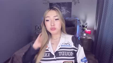 Melissa online show from December 17, 11:28 am