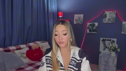 Melissa online show from February 5, 8:25 pm