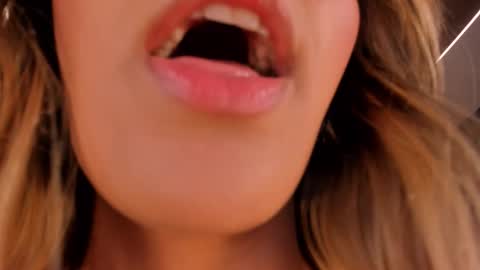 Call me Meli online show from October 17, 3:32 am