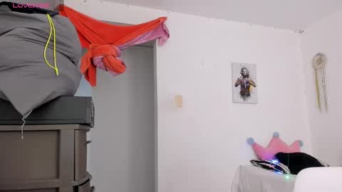 Melissa online show from December 6, 3:50 pm