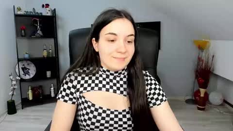 Snapshot of melissawiliam chatting on March 6, 11:58 am melissawiliam online show from March 6, 11:58 am