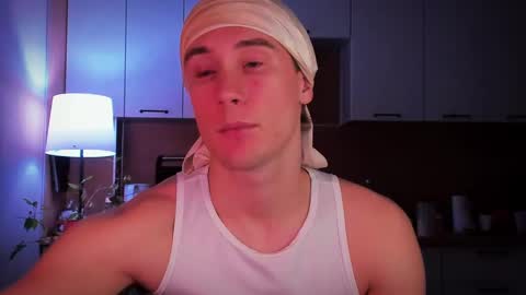 Mello online show from February 3, 4:57 am