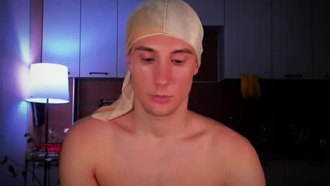 Mello online show from February 11, 2:03 am