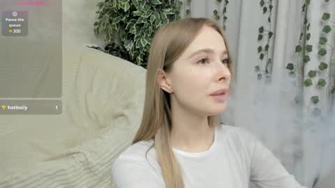 Snapshot of mell_milles chatting on February 1, 11:06 pm mell milles online show from February 1, 11:06 pm