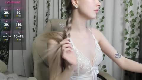 Snapshot of mell_milles chatting on October 21, 3:48 pm mell milles online show from October 21, 3:48 pm