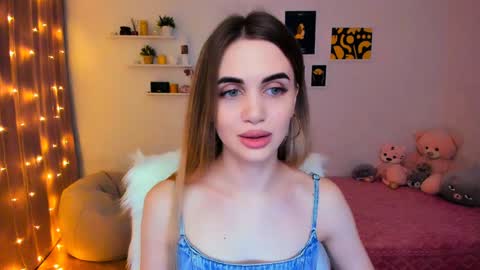 Tessa online show from February 1, 7:02 pm