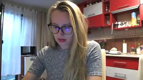 Melly online show from September 17, 6:39 am