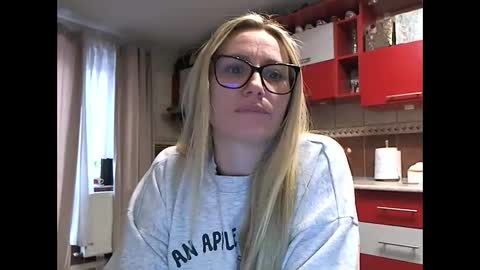 Melly online show from February 11, 8:18 am