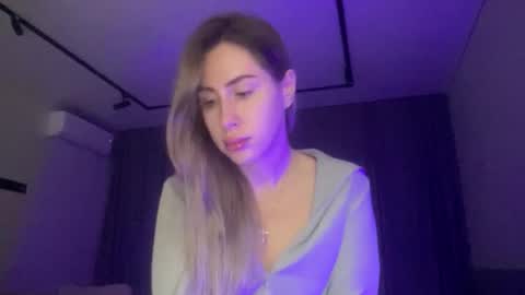 Snapshot of melodie_sweet chatting on October 9, 4:34 pm Melodie online show from October 9, 4:34 pm