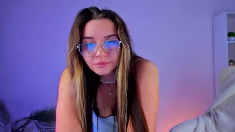 melody_sol online show from November 25, 4:33 am