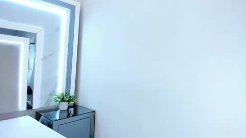 melodycharlotte online show from November 8, 12:41 pm