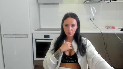 Snapshot of melodyhewit chatting on October 10, 8:09 am Masha online show from October 10, 8:09 am