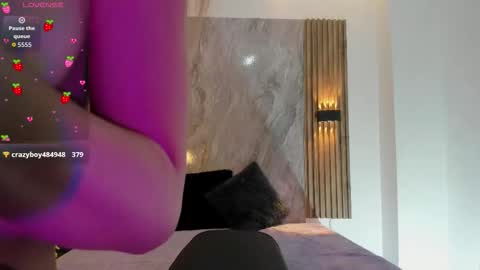 melodylanee online show from February 6, 11:24 am