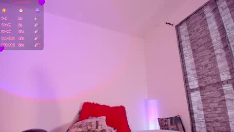 Snapshot of mely_rosee chatting on October 2, 12:37 pm online show from October 2, 12:37 pm