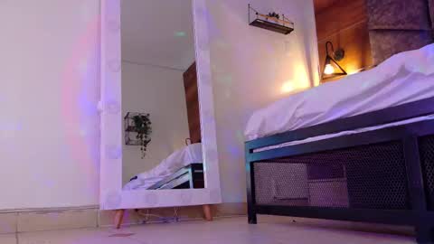  Memphis Williams  online show from September 13, 3:31 am