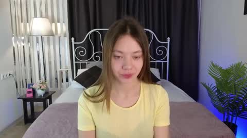 Snapshot of meow_mellie chatting on February 25, 1:20 am meow_mellie online show from February 25, 1:20 am