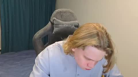 Mickey online show from March 4, 4:52 pm