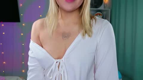 Molly online show from February 8, 4:49 am