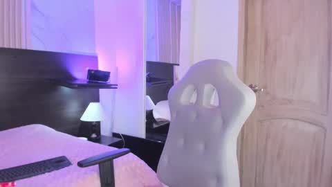 meredith_spencer online show from January 24, 9:37 pm