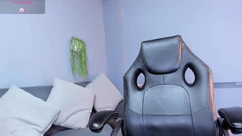 Snapshot of meridafox_ chatting on October 17, 7:29 pm MERI online show from October 17, 7:29 pm