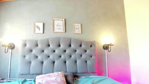 meridalane online show from September 28, 8:18 pm