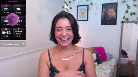 Snapshot of merilynwhithe_ chatting on October 15, 10:21 pm Merilyn online show from October 15, 10:21 pm