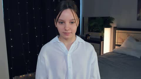 Lollita online show from March 2, 8:05 am