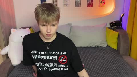 Arthur online show from March 27, 8:10 pm