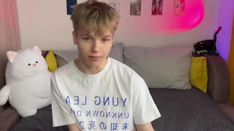 Arthur online show from April 12, 4:22 pm