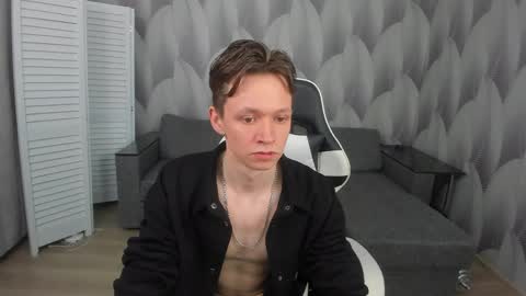 MEVERIK OUSHEN online show from April 28, 4:55 pm